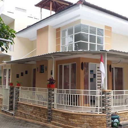 Villa Two One Exotic Private Pool Di Batu Бату Екстериор снимка