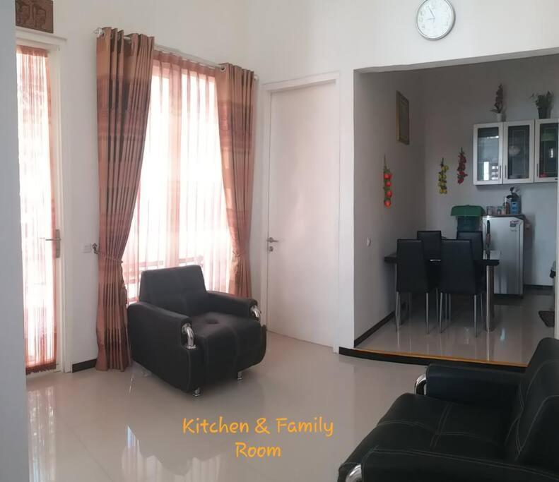 Villa Two One Exotic Private Pool Di Batu Бату Екстериор снимка