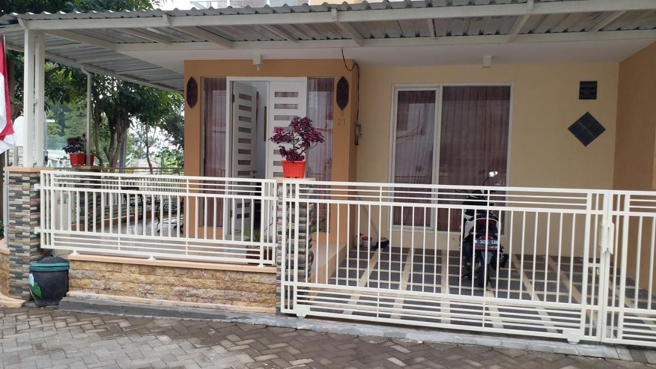 Villa Two One Exotic Private Pool Di Batu Бату Екстериор снимка