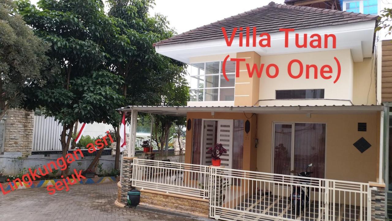 Villa Two One Exotic Private Pool Di Batu Бату Екстериор снимка